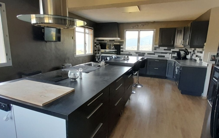 Villa SAINT-GEOIRE-EN-VALDAINE (38620)  160 m2 353 000 € 