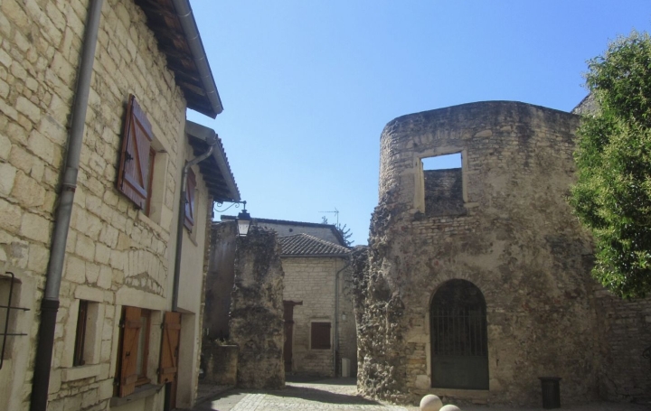 3 Pièces ANSE (69480)  73 m2 349 000 € 
