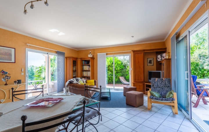 Maison FLEURIEUX-SUR-L'ARBRESLE (69210)  134 m2 690 000 € 