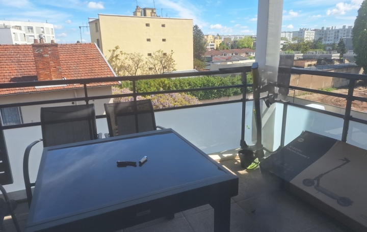 3 Pièces BRON (69500)  62 m2 221 200 € 