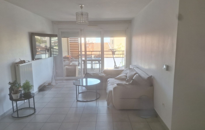 3 Pièces BRON (69500)  62 m2 221 200 € 