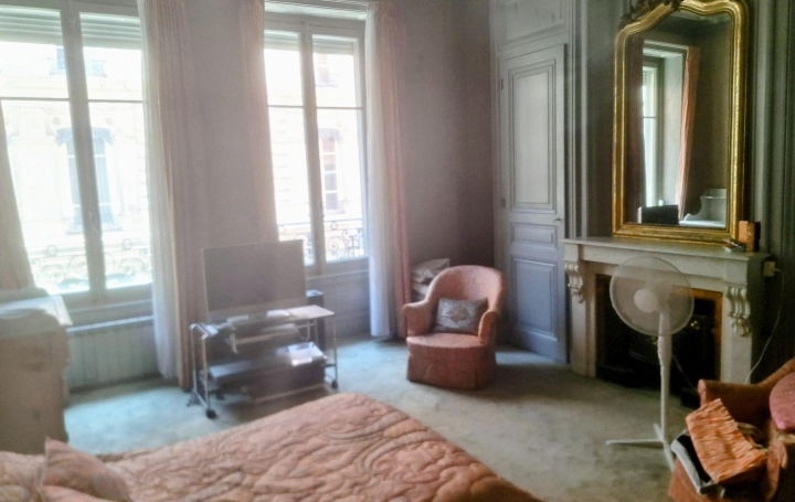 5 Pièces LYON (69006)  158 m2 850 000 € 