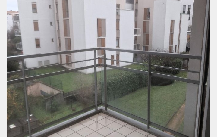 Autre LYON (69008) 64 m<sup>2</sup> 260 000 € 