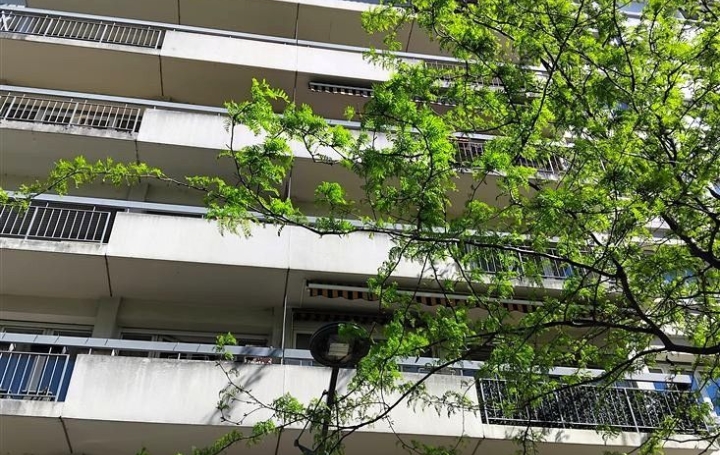 Autre LYON (69006) 78 m<sup>2</sup> 352 000 € 