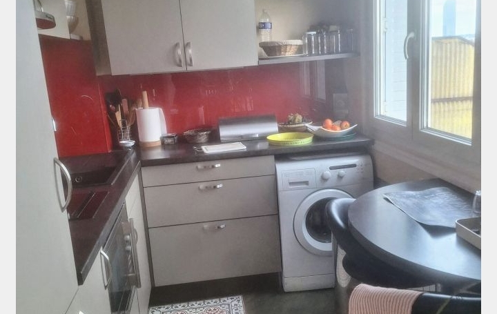 Autre LYON (69007)  53 m2 260 000 € 
