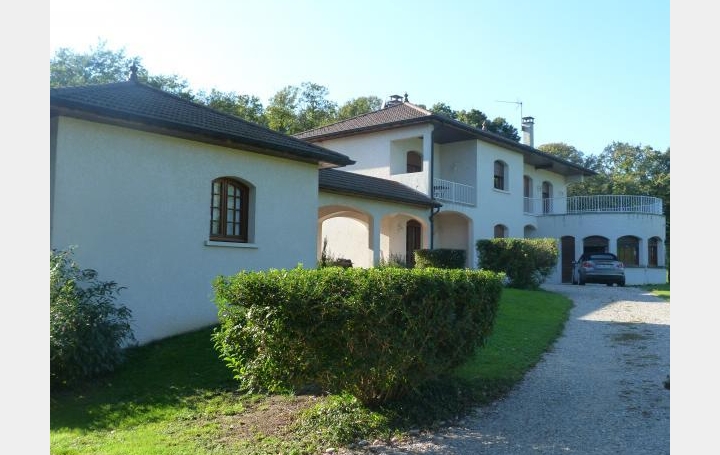 Réseau Immo-diffusion : Propriété  SAINT-PIERRE-DE-CHANDIEU  250 m2 890 000 € 