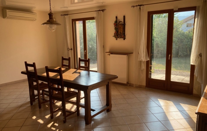 Maison VOIRON (38500)  105 m2 420 000 € 