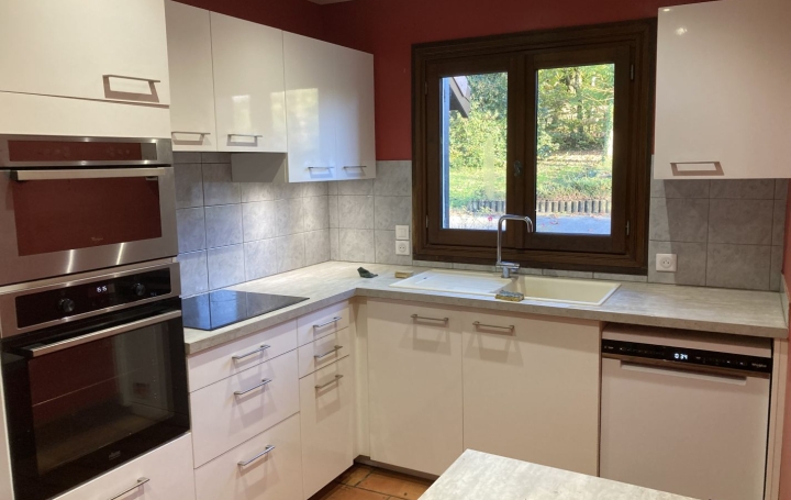 Maison LA BUISSE (38500)  126 m2 490 000 € 