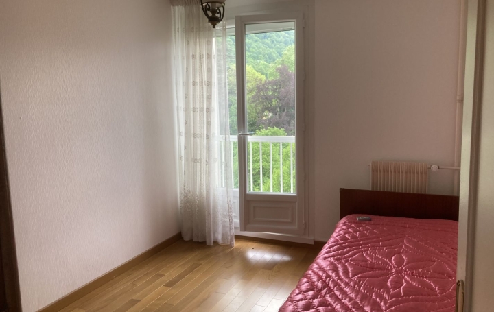 4 Pièces SAINT-MARTIN-D'HERES (38400)  73 m2 179 000 € 