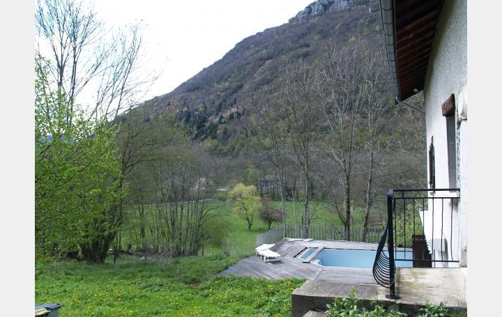 Réseau Immo-diffusion : Maison  POMMIERS-LA-PLACETTE  151 m2 279 000 € 