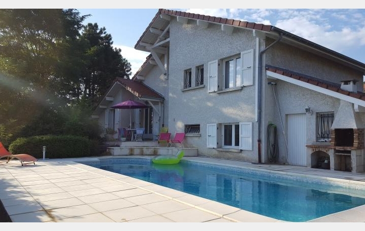 Réseau Immo-diffusion : Villa  LA BUISSE  145 m2 445 000 € 