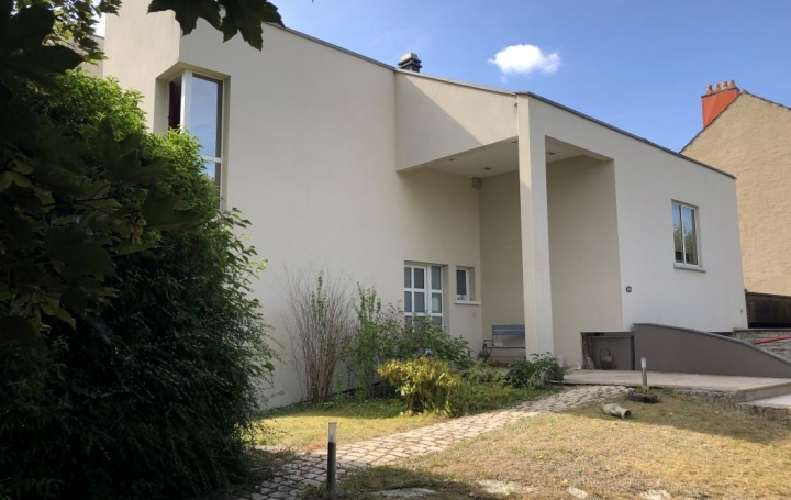 Réseau Immo-diffusion : Maison  SARRALBE  254 m2 358 800 € 