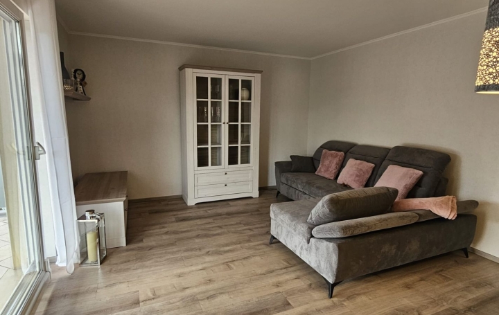 3 Pièces OETING (57600)  78 m2 149 000 € 