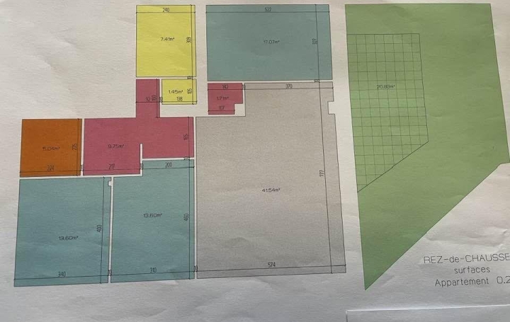 4 Pièces COCHEREN (57800)  110 m2 216 000 € 