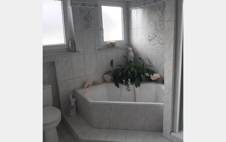 Maison OETING (57600)  135 m2 257 000 € 