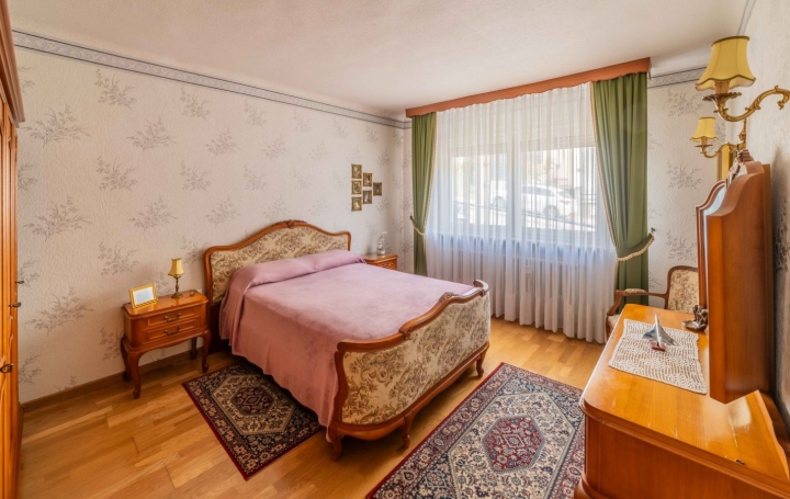 Maison FORBACH (57600)  180 m2 199 680 € 