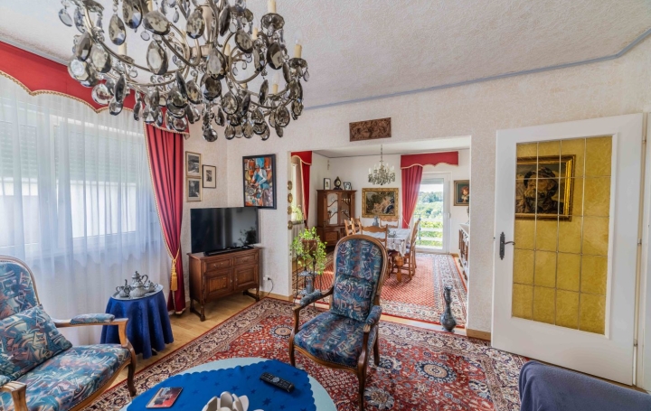 Maison FORBACH (57600)  180 m2 199 680 € 