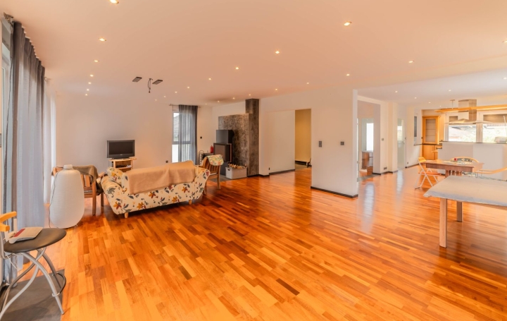 Maison ALSTING (57515)  218 m2 520 000 € 