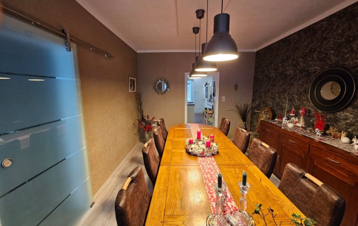 Maison COCHEREN (57800)  163 m2 180 000 € 