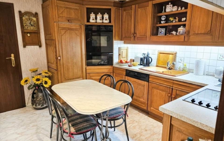 Maison SPICHEREN (57350)  218 m2 257 900 € 