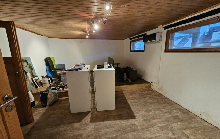 Maison COCHEREN (57800)  139 m2 198 000 € 