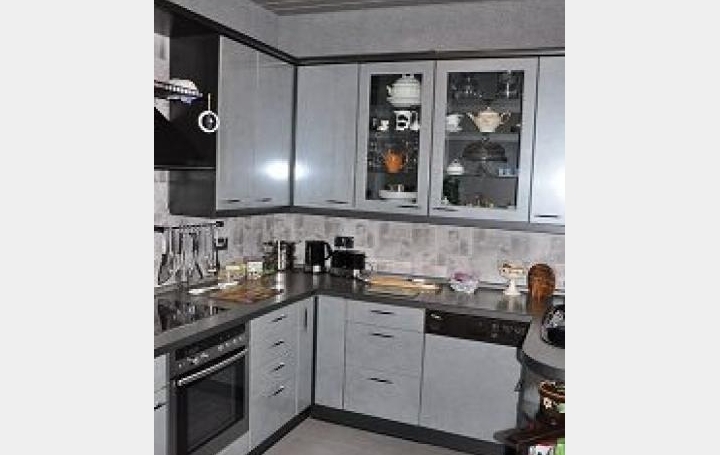 Réseau Immo-diffusion : Maison  COCHEREN  180 m2 159 000 € 