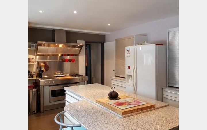 Réseau Immo-diffusion : Villa  VALMONT  245 m2 309 000 € 