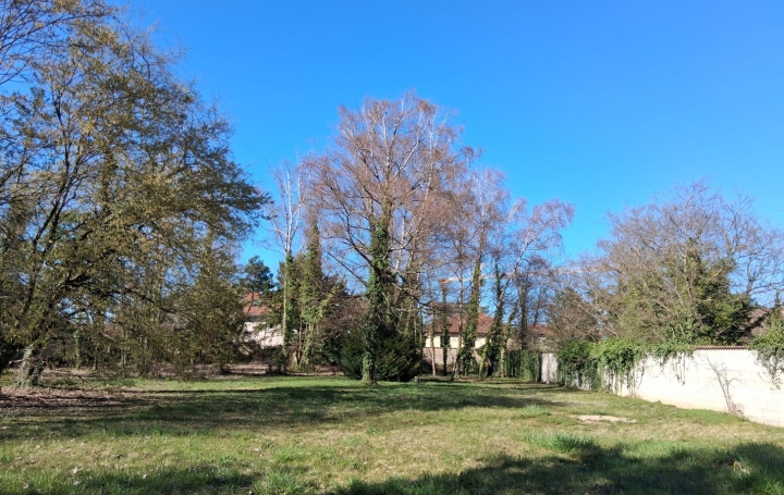 Terrain PONT-DE-CHERUY (38230)   110 000 € 