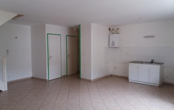 Réseau Immo-diffusion : Appartement P3  COURZIEU  78 m2 510 € 