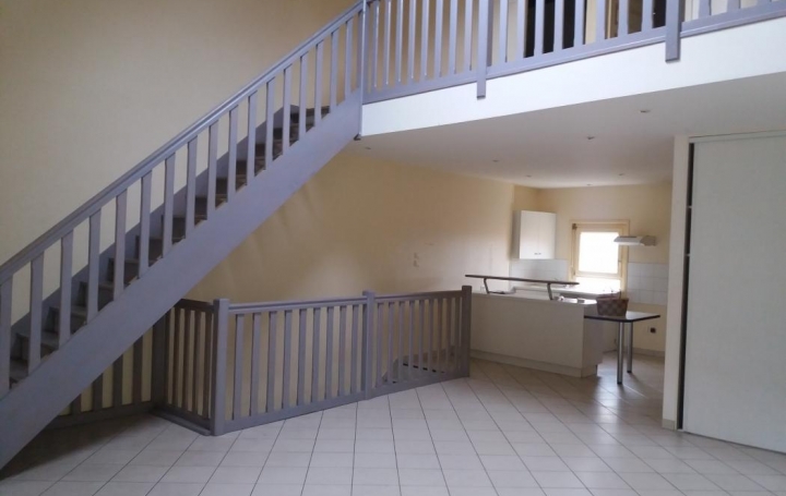 Réseau Immo-diffusion : Maison de village  BRULLIOLES  71 m2 550 € 