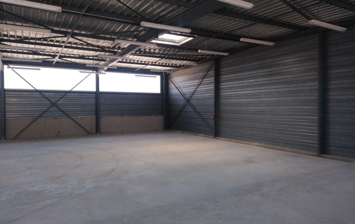 Activité commerciale BESSENAY (69690)  200 m2 1 440 € 