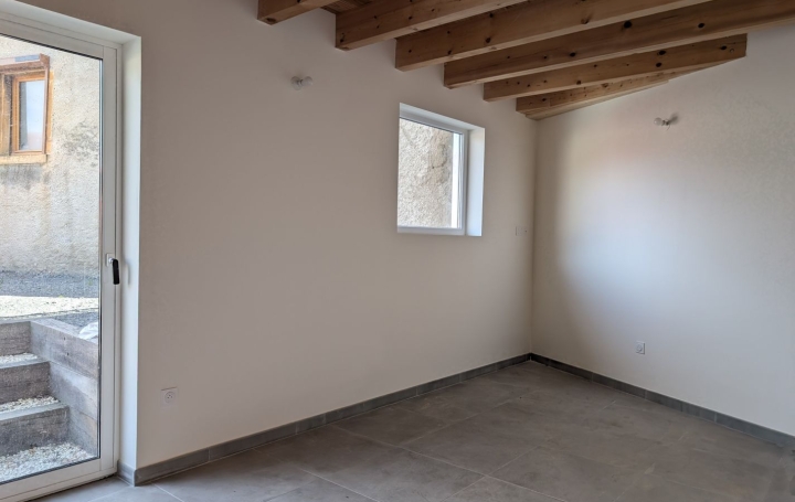 3 Pièces SAINT-ROMAIN-DE-POPEY (69490)  57 m2 740 € 