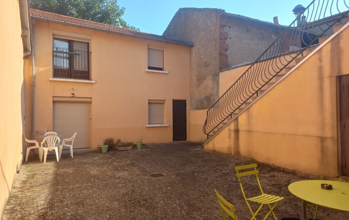 Immeuble LA TOUR-DE-SALVAGNY (69890)  162 m2 550 000 € 