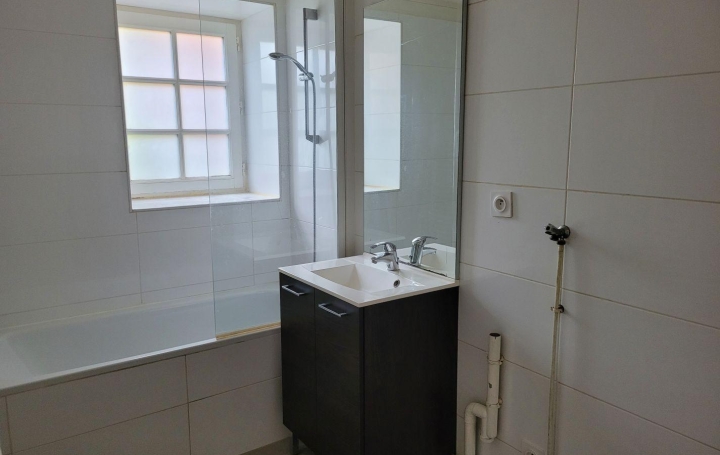 2 Pièces L'ARBRESLE (69210)  54 m2 150 000 € 