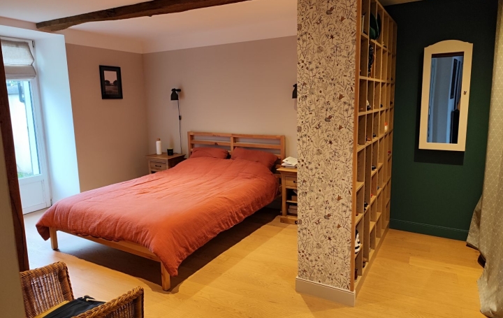 Maison SOURCIEUX-LES-MINES (69210)  120 m2 395 000 € 