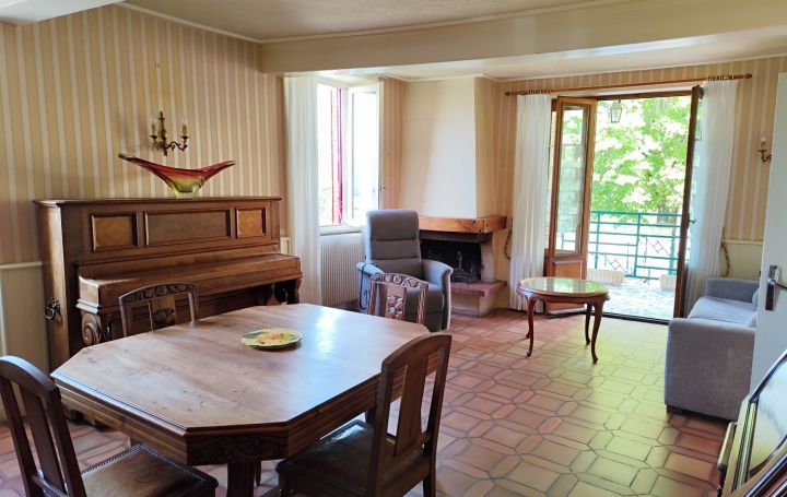 Maison BESSENAY (69690)  88 m2 248 000 € 