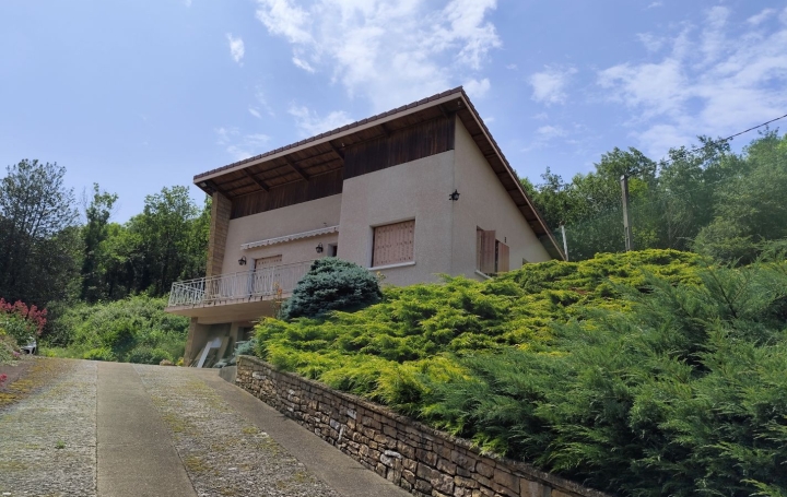 Maison BESSENAY (69690)  80 m2 230 000 € 