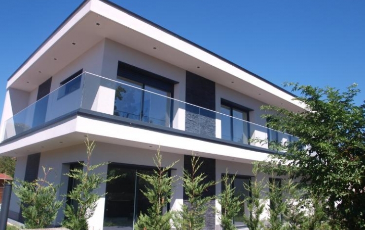 Réseau Immo-diffusion : Maison  SEGNY  164 m2 3 000 € 