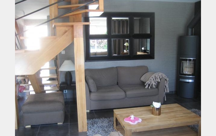 Réseau Immo-diffusion : Villa  VESANCY  170 m2 820 000 € 