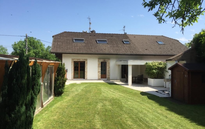 Réseau Immo-diffusion : Maison  ECHENEVEX  151 m2 665 000 € 