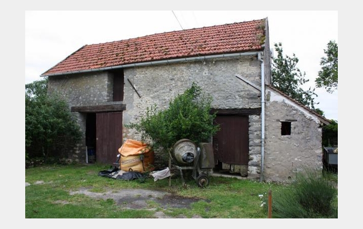 Réseau Immo-diffusion : Maison  ETAMPES  85 m2 173 000 € 