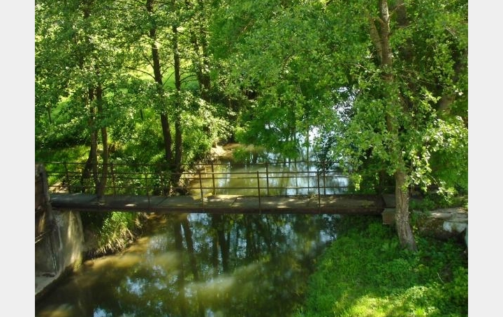 Réseau Immo-diffusion : Maison  LAON  90 m2 135 000 € 