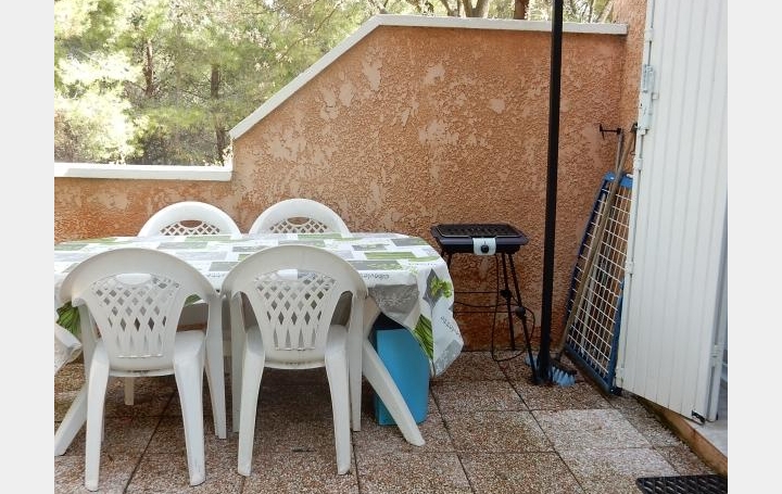 Réseau Immo-diffusion : Villa  VENTABREN  60 m2 930 € 