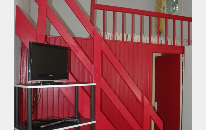 Réseau Immo-diffusion : Studio  MEYREUIL  30 m2 600 € 