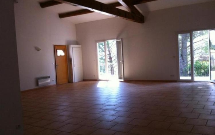 Maison LA TOUR-D'AIGUES (84240)  165 m2 1 500 € 