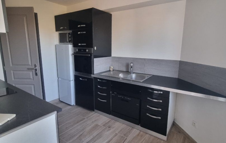 3 Pièces VENTABREN (13122)  60 m2 1 240 € 