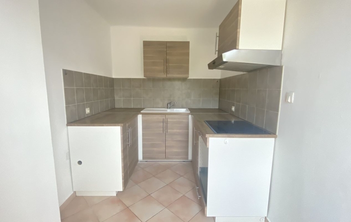 3 Pièces MARSEILLE (13012)  66 m2 875 € 