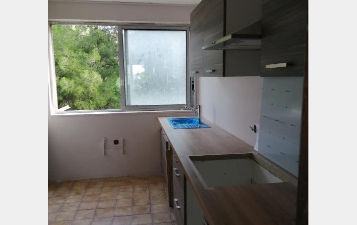 Réseau Immo-diffusion : Appartement P3  MARSEILLE 15ème 55 m2 700 € 