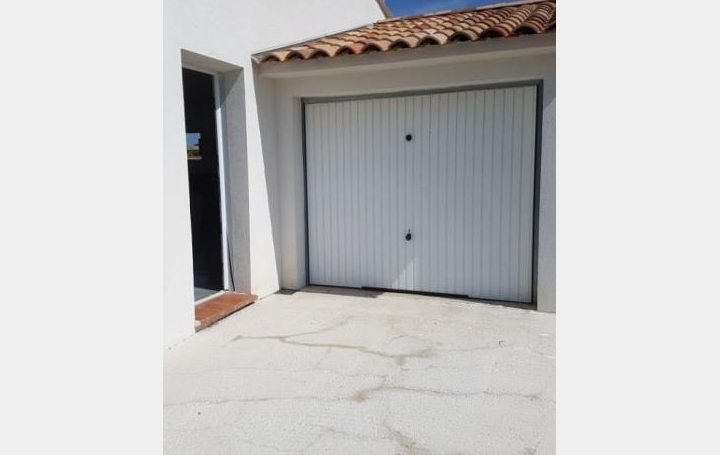 Maison SIMIANE-COLLONGUE (13109)  115 m2 1 900 € 