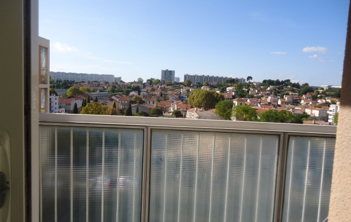 3 Pièces MARSEILLE (13013)  59 m2 950 € 